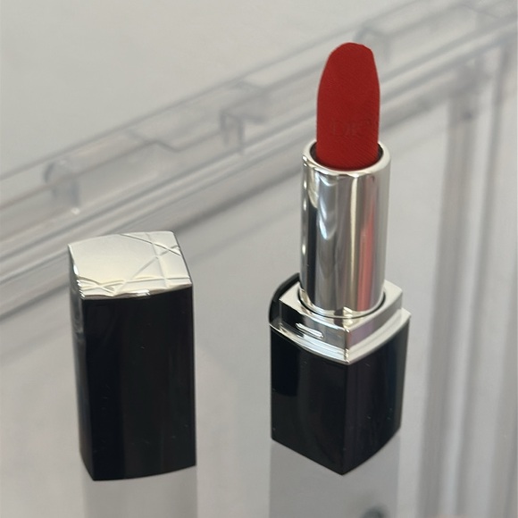 Brand New Dior Rouge Lipstick - Vibrant Red - Picture 3 of 3
